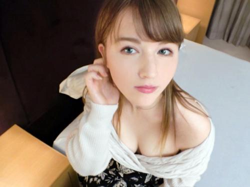 【白人美女×ハメ撮り】通訳の仕事をしてるカリフォルニア巨乳美女さん♪ 母国の彼氏に内緒で性欲マンコをハメ倒されてしまう！