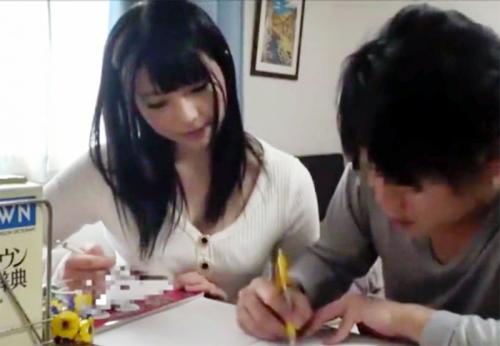 ＜レイプ＞巨乳デカ尻JDの家庭教師さん♪ 両親不在中に思春期チンポをギン勃ちさせた教え子に犯されてしまう！