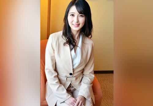 ＜熟女＞TVにも出演した四十路の美人女医さん(43)♪ 性欲溜め込んだお上品な人妻マンコで不倫交尾してしまう！