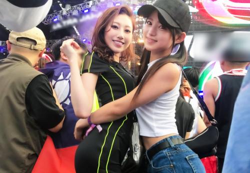 ＜ナンパ＞お台場フェスでゲットしたギャルOL美女と激カワ女子大生さん♪ 極上細身キツマン晒して4P交尾してしまう！