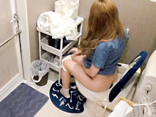 ＜巨乳ギャル×ナンパ＞極エロ淫尻★関西出身の19歳ガルバ店員GAL美少女さん！盗撮ヤリ部屋で淫汁まんこを弄り倒される！