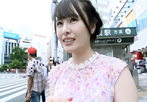 ＜MM号＞仕事帰りの巨乳美少女ショップ店員さん♪ 熟女ソープ嬢＋男優との3Pで清楚なお口でフェラご奉仕してしまう！