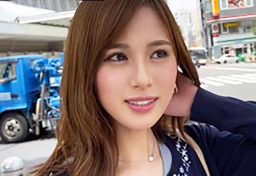 ＜人妻×中出し＞極細スレンダー貧乳美ボディ★エレガントな不倫妻さん♪ 絶品艶女フェラした巨根で卑猥な生姦交尾してしまう！