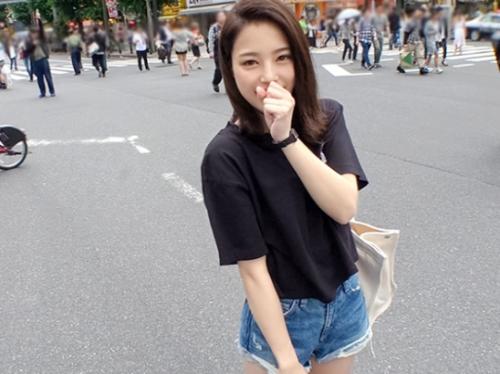 【素人×ナンパ】極エロ淫尻★秋葉原の激カワ19歳ショーパン美少女さん♪ 敏感マンコを手マンでガクブル絶頂してしまう！