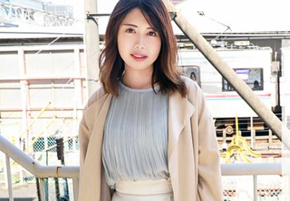 ＜人妻＞極エロ猥尻ボディ★お淑やかなアラサー専業主婦さん(29)♪ 変態願望を秘めた清楚なマンコで不倫交尾してしまう！