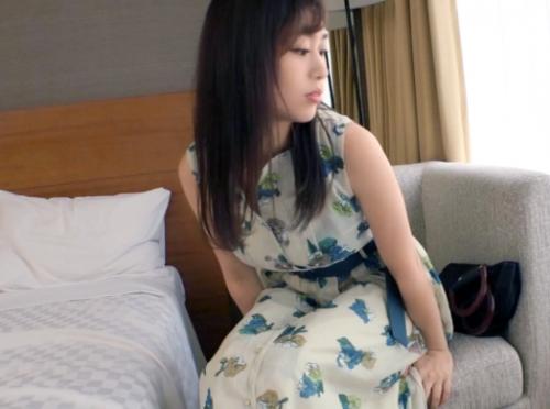 ＜巨乳美少女×ハメ撮り＞Fカップ淫尻★耳鼻科クリニック勤務の美少女助手さん♪ フェラご奉仕した巨根でハメ倒されてしまう！