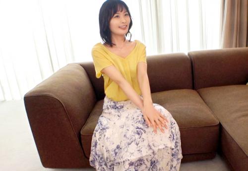 ＜貧乳＞清楚な三十路の美人介護士さん(33)♪ 4年彼氏のいないお上品な即濡れマンコでおねだり交尾してしまう！
