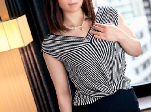 ＜熟女教師＞爆エロ卑尻★お上品な三十路の人妻教師さん(34)♪ 人妻のフェラご奉仕にギン勃ちの巨根でハメ倒されてしまう！
