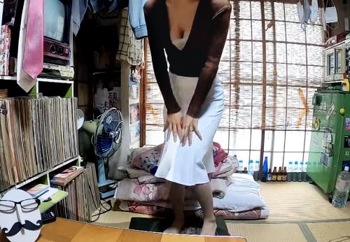 【人妻×中出し】爆エロ巨乳卑猥乳首ボディ★お上品な専業主婦さん♪ 変態ヤリ部屋でドM調教専用の性処理オナホされてしまう！