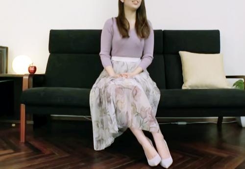＜素人＞極上スレンダー美尻ボディ★お上品な現役大学生さん♪ 淫汁ダダ漏れの卑猥なマンコを巨根ピストンされてしまう！