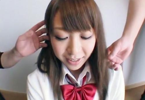 ＜女子校生＞敏感乳首の巨乳制服JKさん♪ エロ尻くびれな美マンコを手マンされて潮吹き絶頂してしまう！