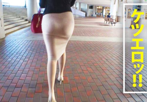 ＜熟女＞高身長Fカップ巨乳な三十路の変態妻さん♪ チンポ臭大好きな超絶ドM人妻マンコを激パコされてイキ狂ってしまう！