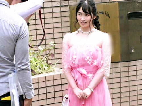 ＜爆美女×中出し＞超神乳Fカップ猥尻★結婚式帰りのお上品なホテル受付嬢さん！ぐしょ濡れ清楚マンコに中出しされてしまう！