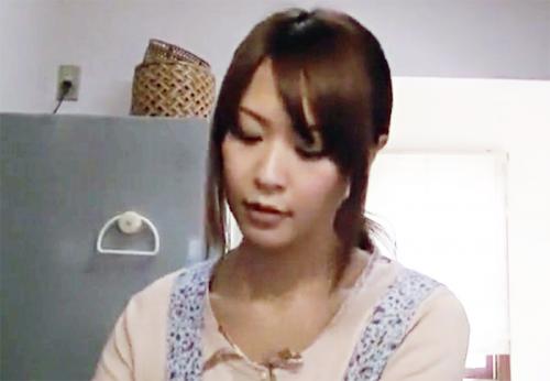 ＜人妻＞旦那ちか男を知らない清楚な専業主婦さん♪ 絶倫義父と巨根息子の性処理マンコにされてしまう！