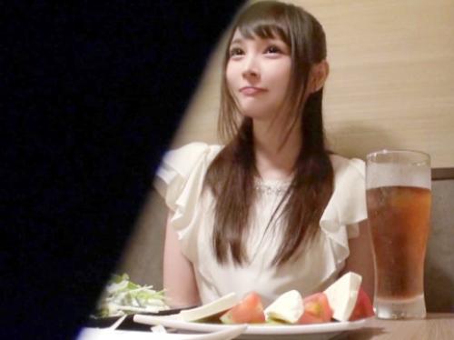 【素人美少女×ハメ撮り】極細ロリ貧乳★激カワP活美少女さん♪ 鬼濡れ糸引きパイパンを極太おじチンでハメ倒されてしまう！