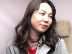 ＜熟女ナンパ＞お声かけされたお淑やかな40代の主婦。他人棒を挿入され喘ぎ悶える事に、激イキ中出しセックス