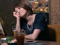 ＜居酒屋ナンパ＞1人飲みしていた40代の綺麗な主婦がお持ち帰りされハメられます。激イキセックス「チ〇チ〇凄い～イク～」
