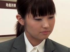 ＞プライドが高く気の強い女弁護士でも身体は超敏感。マッサージに感じて善がり気がつけば相手は被告人。激イキ発情ファック