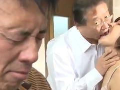 桐岡さつき。拒みながらも借金苦から旦那が見ている前で抱かれる主婦。必死に耐えながらの寝取られファック
