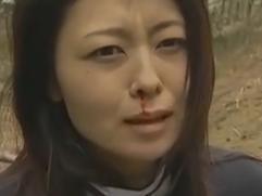 ＞ジョギング中に襲われてしまう巨乳の女。抵抗も虚しく暴力までもふるわれ悲惨な強制、中出しファック