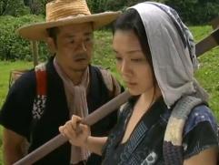 ＞恋文を渡した女が別の男と密会しての青姦セックス。嫉妬から激怒して襲ってマラをねじ込み強制セックス、鬼畜なまでの淫行