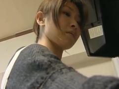 倖田李梨。息子夫婦のまぐわいに聞き耳を立ててはセンズリをする義父。ムラムラ状態。嫁のパンチラが見たくてもうたまりません