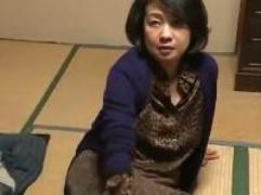「色っぽいね～やりたくなるよ」不良息子に犯されてしまう熟女義母。それでも感じてしまう母子相姦