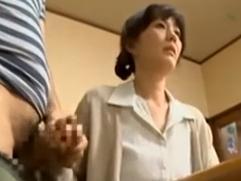 ＜円城ひとみ＞暴走した義息に犯される義母。硬くなったチンポを握らされ無理やりマ〇コを貫かれての禁断、強制セックス