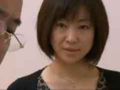 ＜小池絵美子＞情事に溺れた主婦。相手は医師。知らないのは亭主だけ。裸体を露わに密会しては不倫三昧ハメまくり