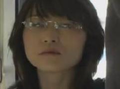 《黒木小夜子》熟女教師が通勤中の電車内で男の肉棒を想像。そこから激しく妄想セックス