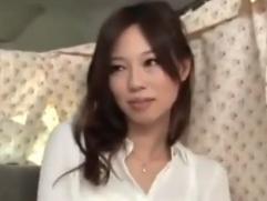 ＜ナンパ＞スレンダーのとても綺麗な奥さんが恥じらいながらも謝礼に釣られハメられます。ゴムなしチンポでの中出しセックス