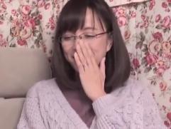 ＜熟女ナンパ＞50代の主婦がマンコを愛撫され感じさせられ喘いで欲情。寝取られます。フェラって激イキ中出しファック