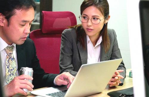 【人妻不倫】「セックスするのに言葉はいらない。」目で、指先で伝える究極の不倫セックス！【武藤あやか】