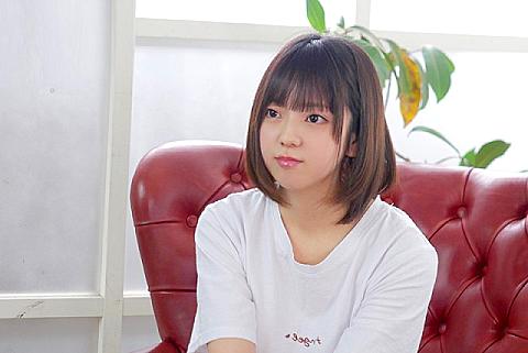 【デビュー】「…エッチでもっと感じたい…。」無干渉らしい20歳のウブ女子が性感開発して欲しさにAVデビュー！！【晴日優結】