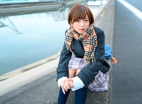 【JK】「…もうすぐ卒業だね…。」卒業前にやり残したコト。思い出の学校の教室でのイケナイ校内セックス！【紗倉まな】