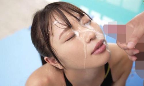【競泳水着】イヤらしいアスリートの股間にピッタリ食い込んだハイレグ水着！【青木桃】