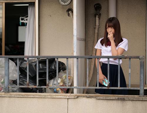 【レイプ】隣のゴミ屋敷に住む引きこもりの中年おやじに何度も中出しされた女子高生！【桜もこ】