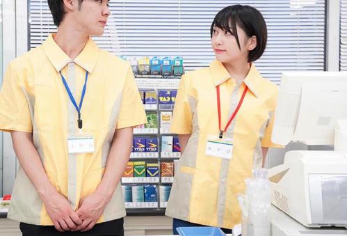 【NTR】「…ココでしてくださいよ？」コンビニパート主婦さんとバイト先でやりまくり。【夏目響】