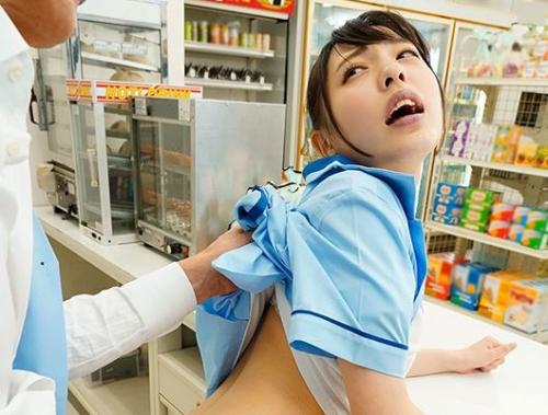 【NTR】すぐにオマンコを差し出す肉オナホのコンビニバイト女子大生と妻帯者の店長が浮気セックス。【白桃はな】