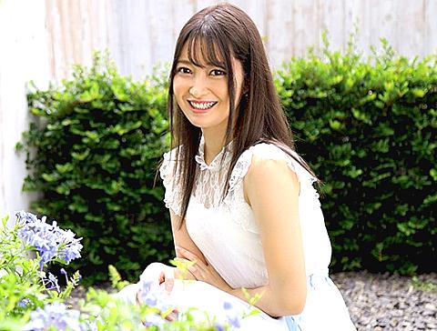 【 デビュー】芸能人顔負けの抜群のルックス！白い柔肌、長身美スレンダーで激カワボイスの美少女！【藤井いよな】