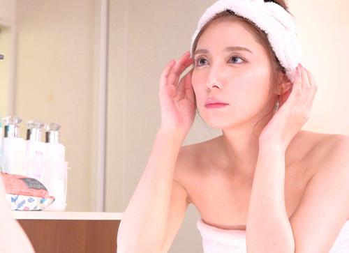 【NTR】「終電逃したならウチに来る？」美人女上司の家でノーパンノーブラの部屋着に我慢できずに。【仲村みう】