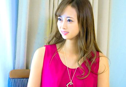 【人妻ナンパ】おしゃれでスタイル抜群のセレブ若妻！ピクピクと腰をくねらしながらイキまくる！