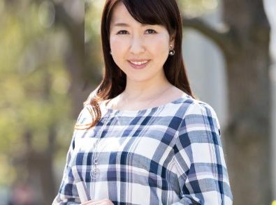 【熟女】「浮気した後に夫に抱かれるのが最高なんです…。」四十路奥さんの初撮りセックス【月原和奈】