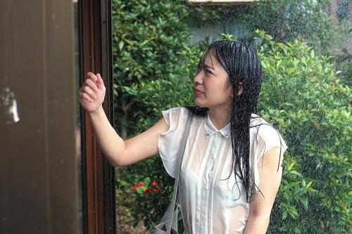 【幼なじみ】「濡れた服ってエッロ！」暴風雨でずぶ濡れになった幼なじみ！【弥生みづき】