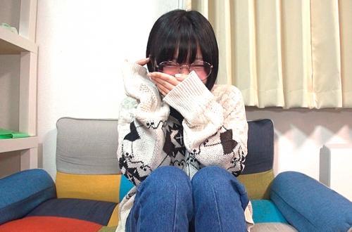 【素人】文具屋さんで働く地味女子のトロトロなってしまうねっとり型ドスケベマンコとハメ撮りセックス！