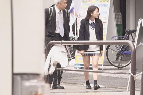 【昏睡レイプ】進学を決めてくれた恩師に睡眠薬を飲まされ犯された女子高生！【天音ゆい】