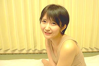 【素人】ショートカットの似合うクンニ失禁しちゃう23歳のFカップ巨乳美少女と中出しセックス！