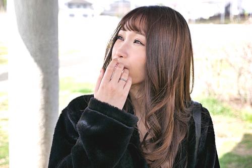 【素人】スレンダーFカップ人妻さんはオチンチンをずっと挿れていたいド淫乱メス犬でした。