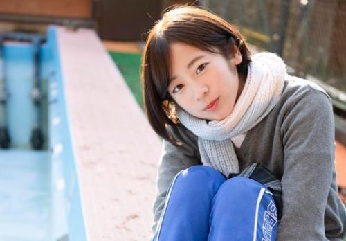 【デビュー】「決めたんだ。私、冒険するって。」学校ではおとなしかったロリ少女が自分を変えたくてデビュー！【篠田あかね】