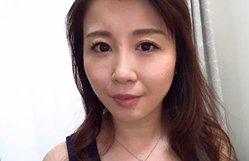 【素人】「優しい旦那のSEXでは物足りない…。」イラマ調教志願のドMな39歳変態熟女！【坂下真希】